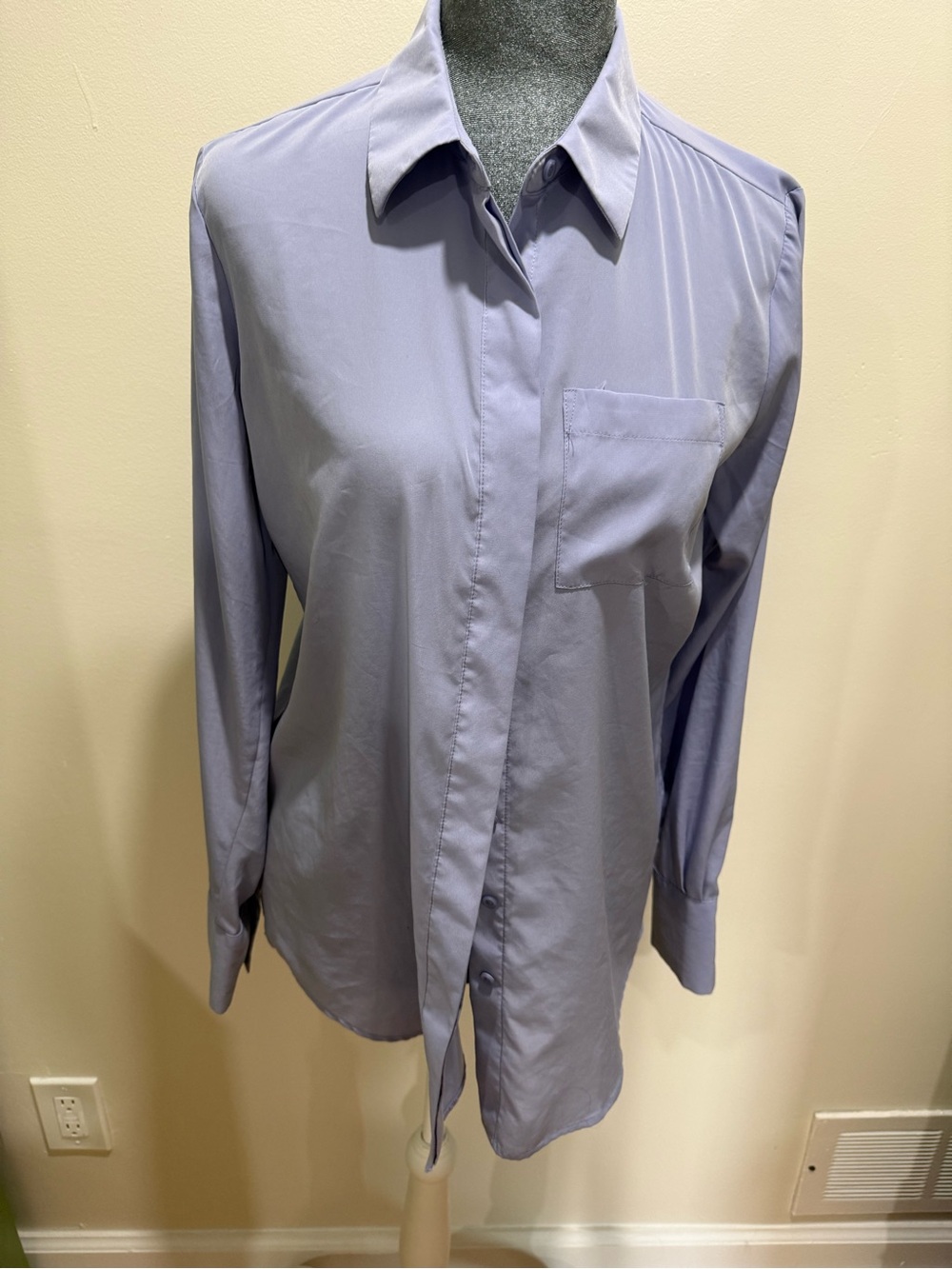 Women’s Classic Long-Sleeve Button-Up Shirt - Light Lavender
